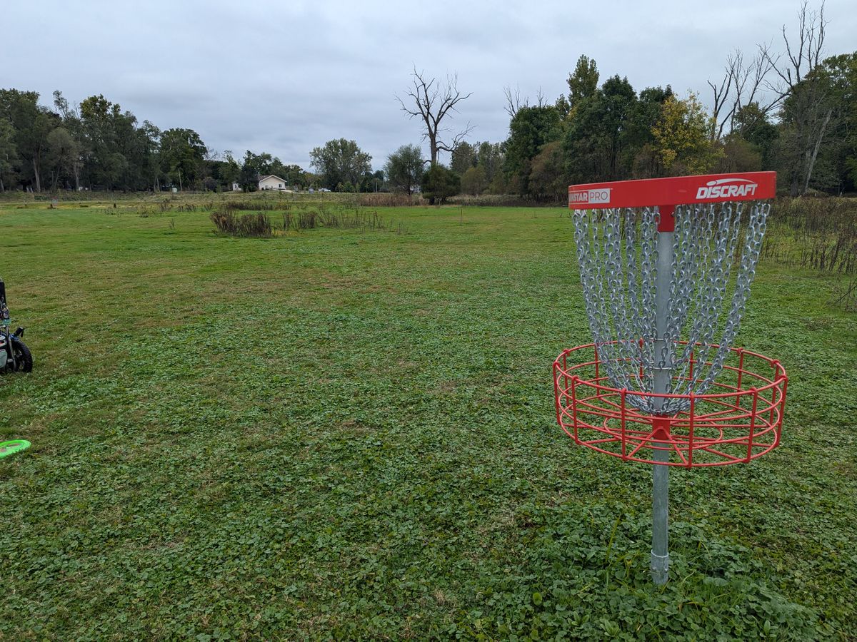 Hole 3, basket to tee