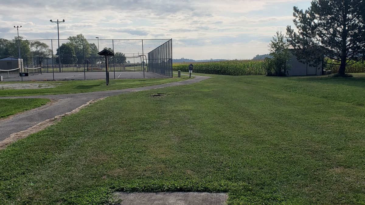 Hole 1 Blue tee