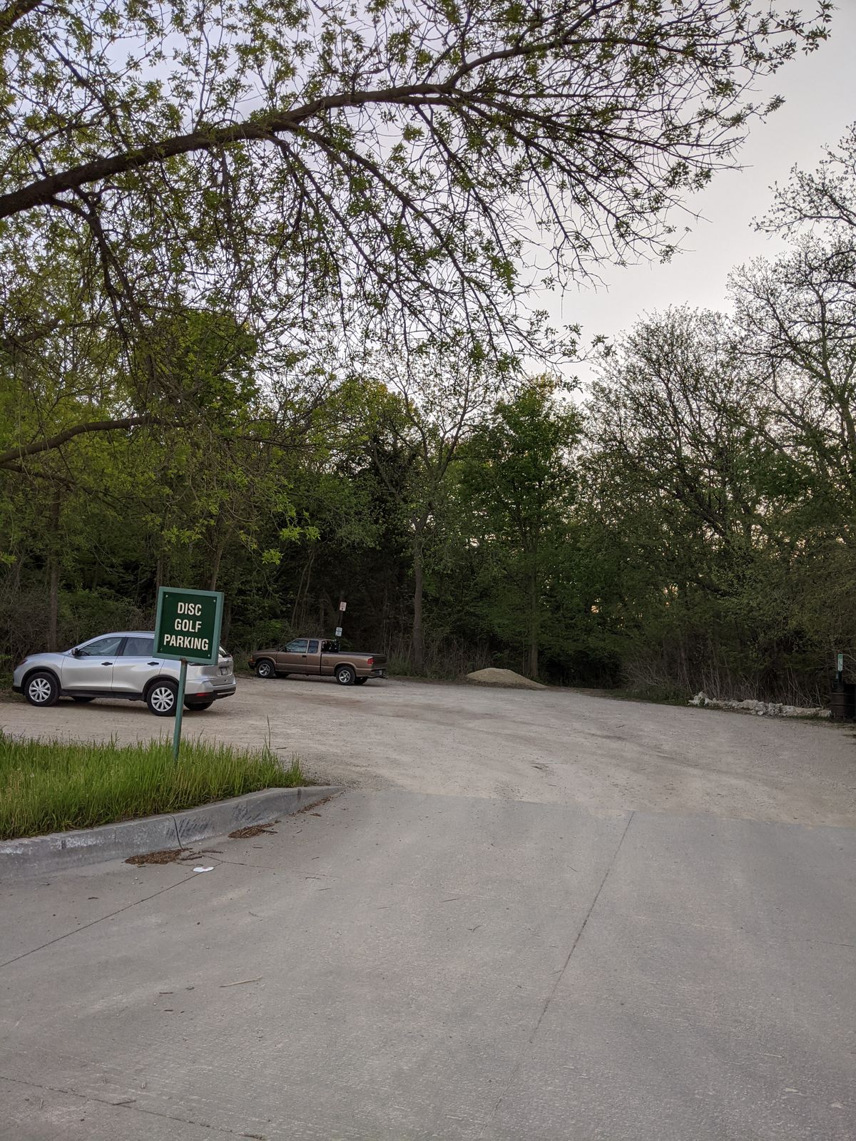 Entrance and parking area behind the Arby's