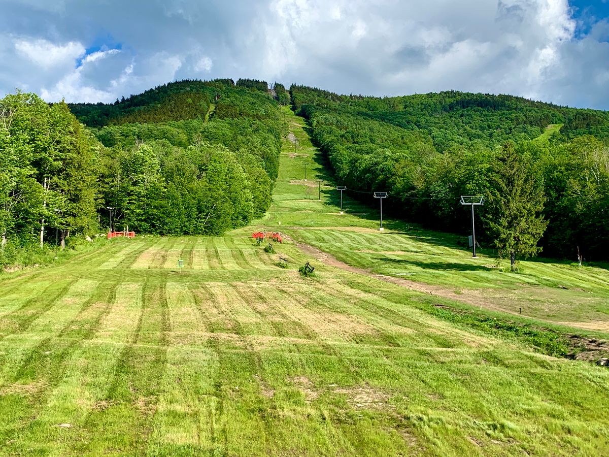 Hole 18’s fairway is fun to watch from the Blackline Tavern deck!