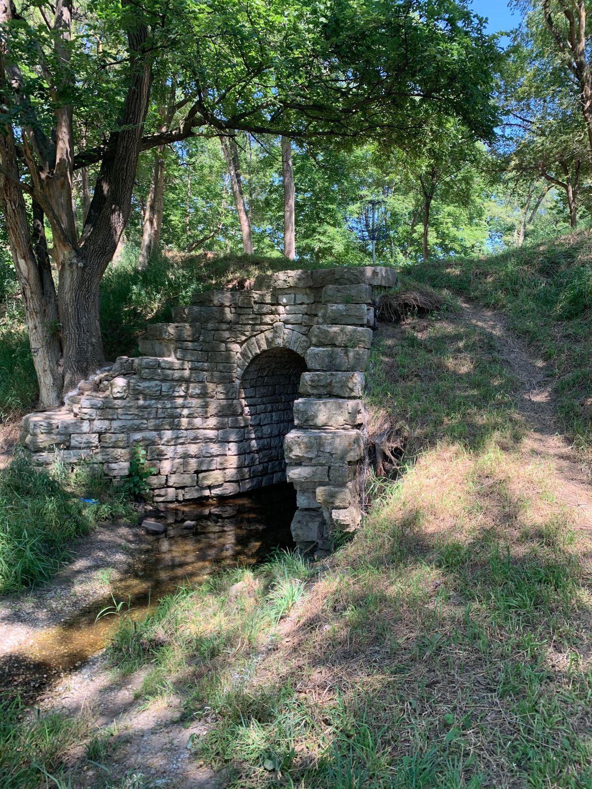 Hole 2 basket