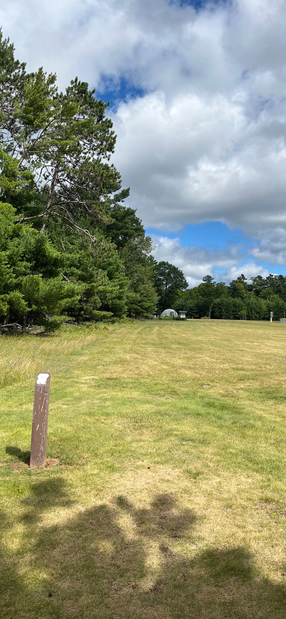 Hole 1: 270ft