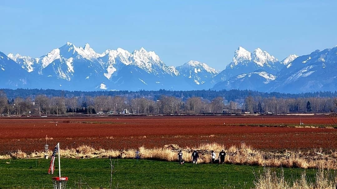 Beautiful photo of the farm.  Photo Jana.