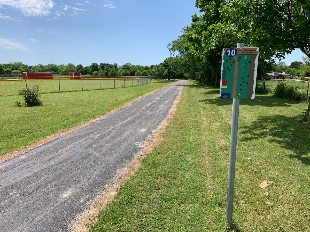 Hole 10 tee pad. Real narrow shot