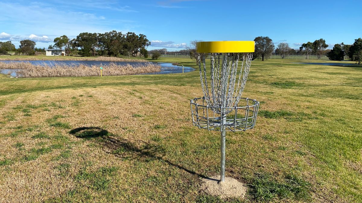 Basket at hole 4/13