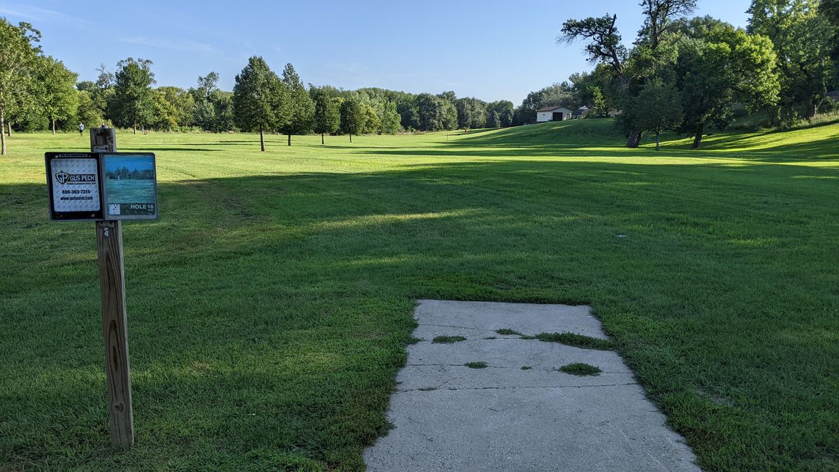 Tee #16