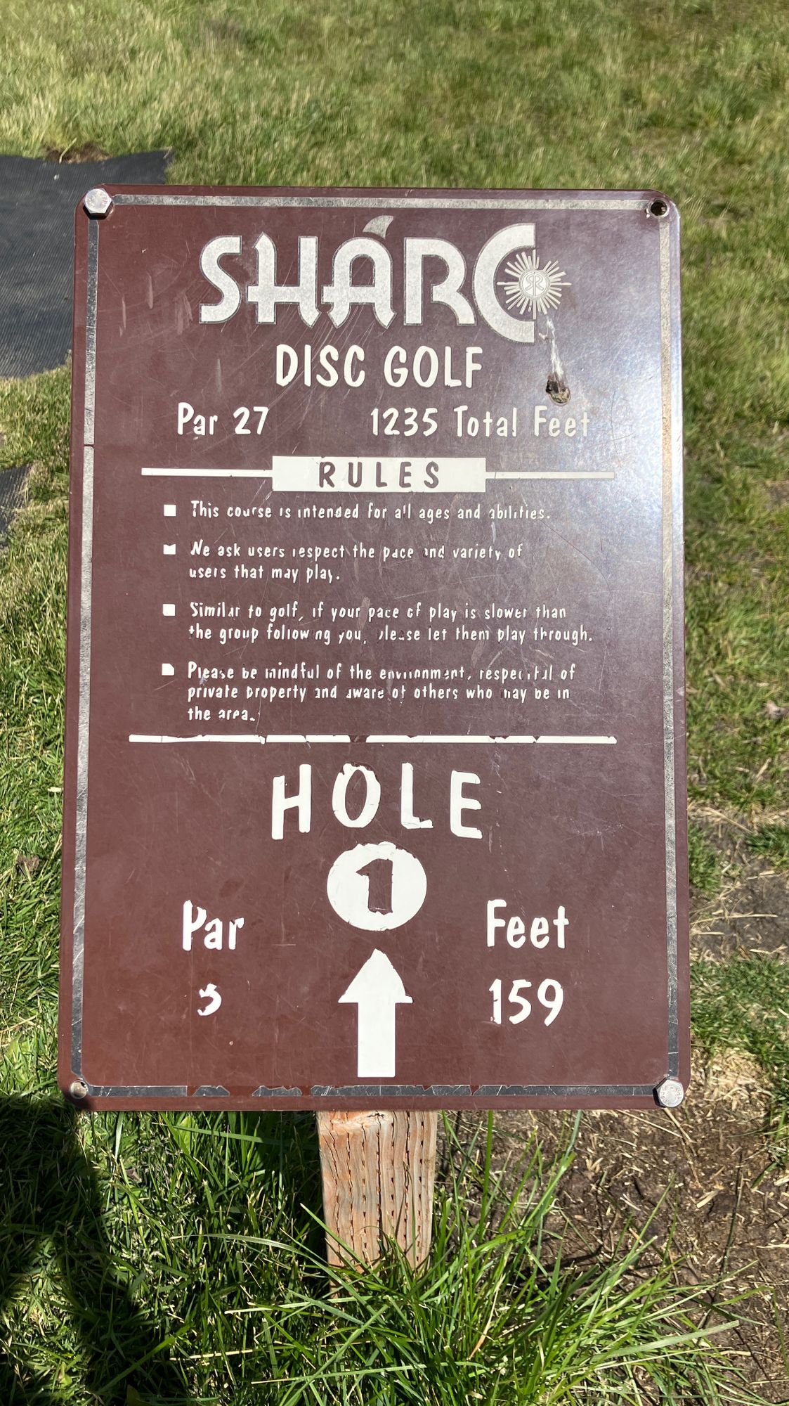The info for the course and the first hole