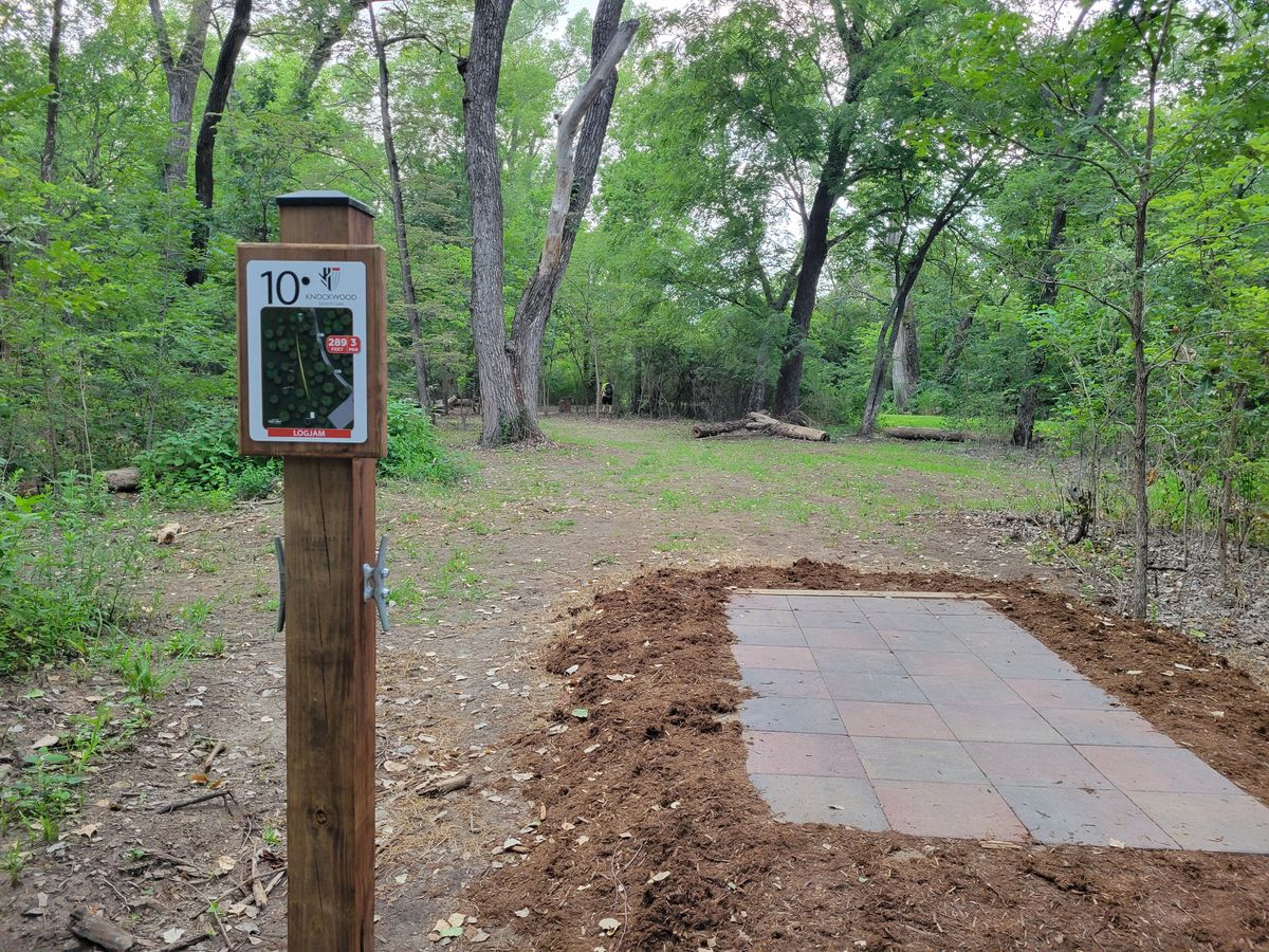 Hole 10: Log Jam tee pad