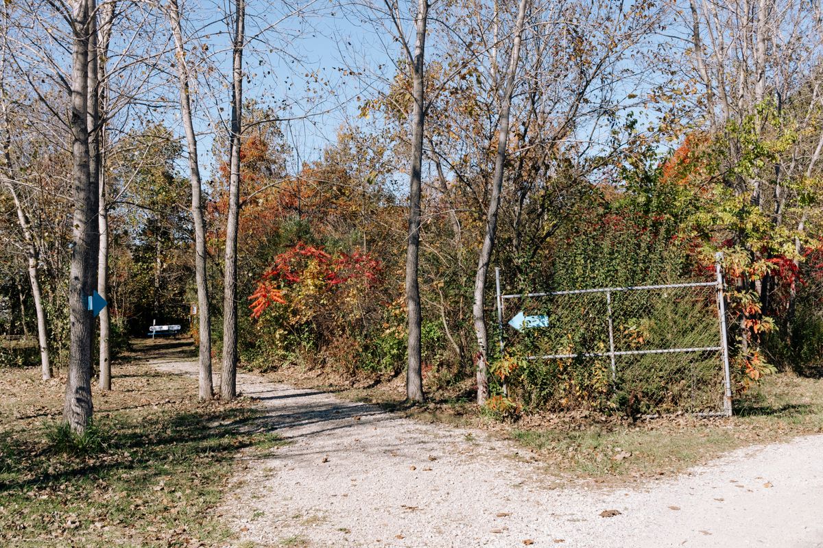 To hole 1 from parking lot
