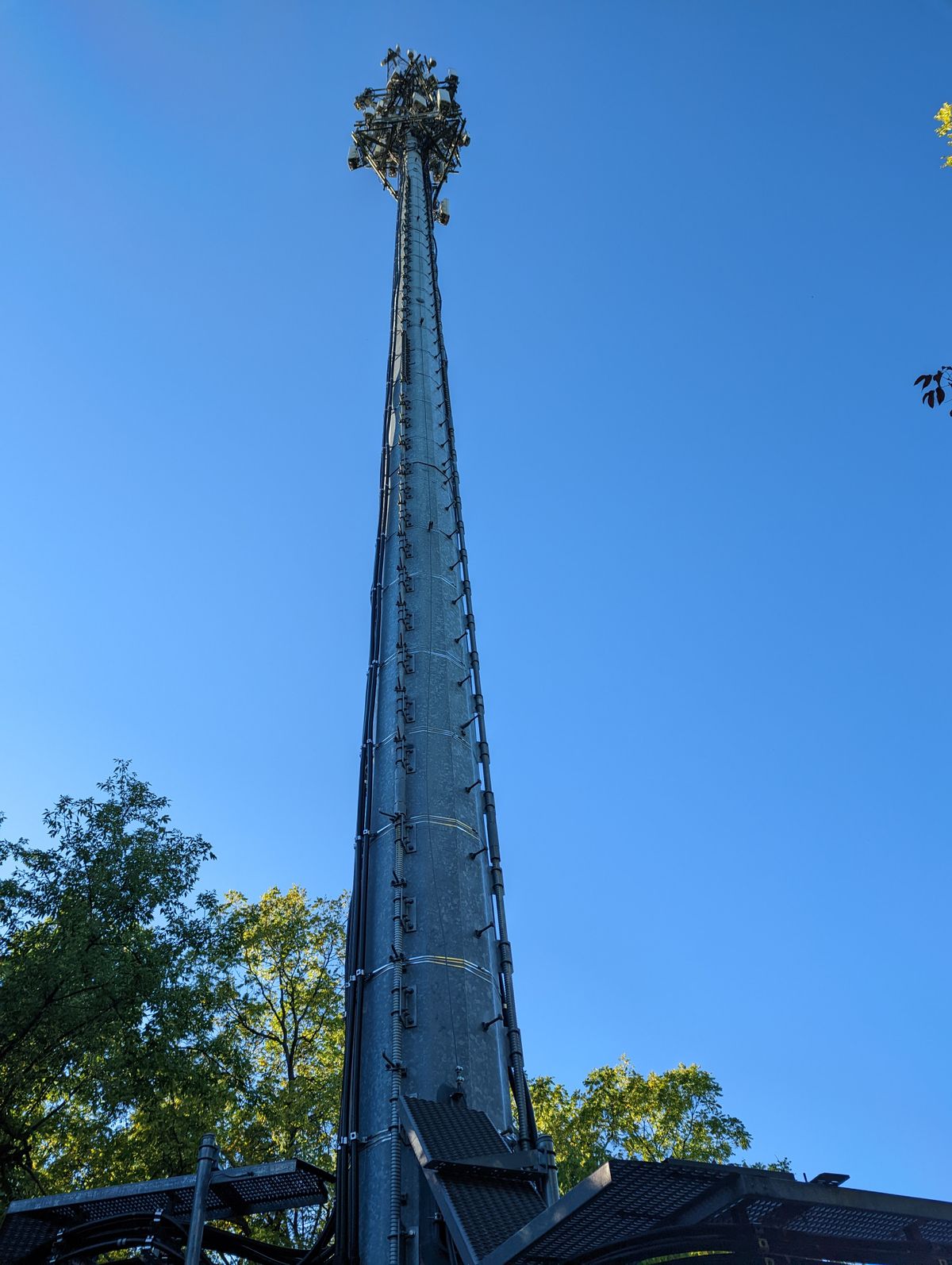 Tower on the way to hole 15, it's a loooooong walk!