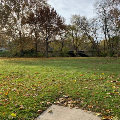 Tee pad 01.