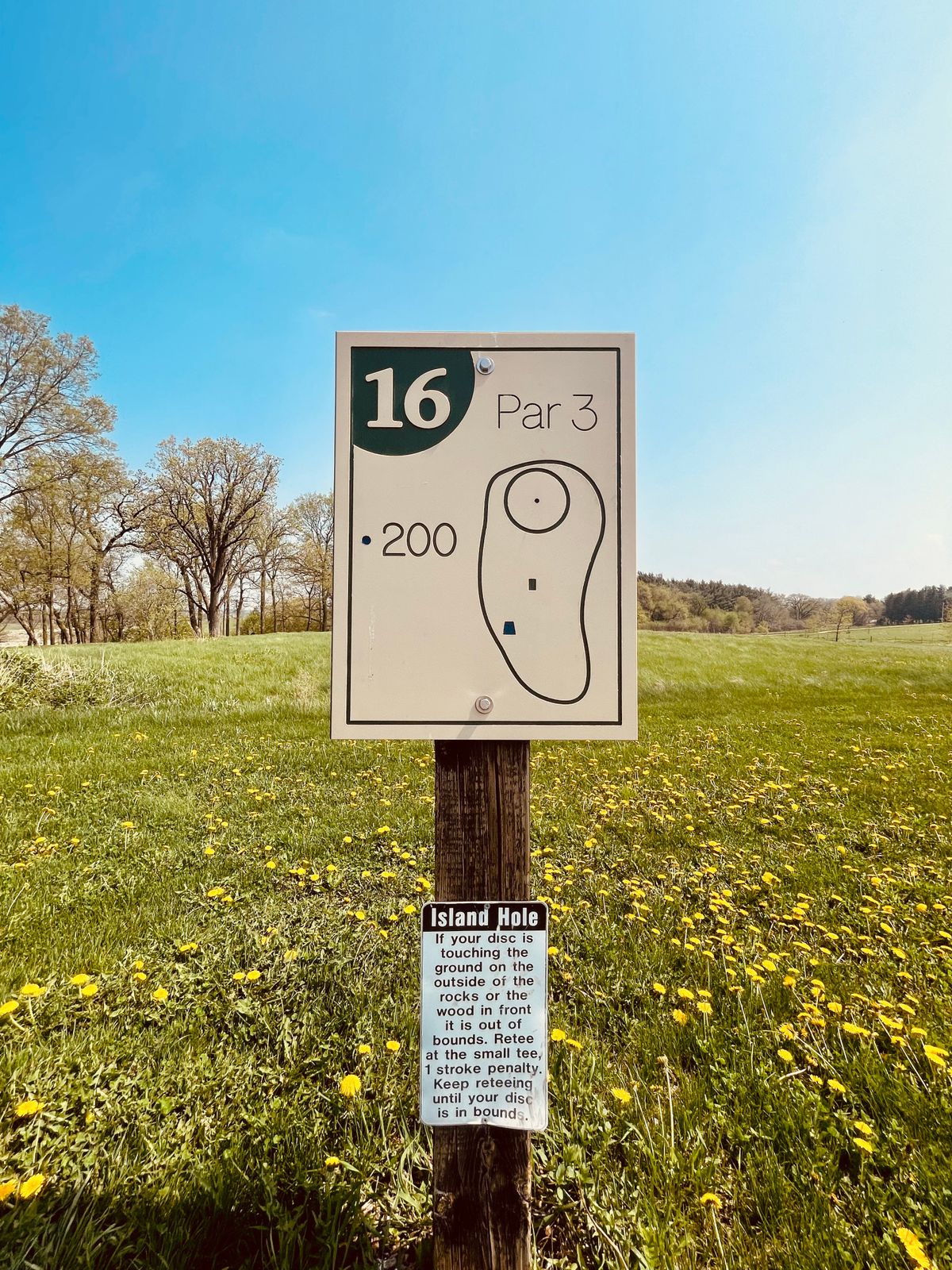 short tee sign with island rules
