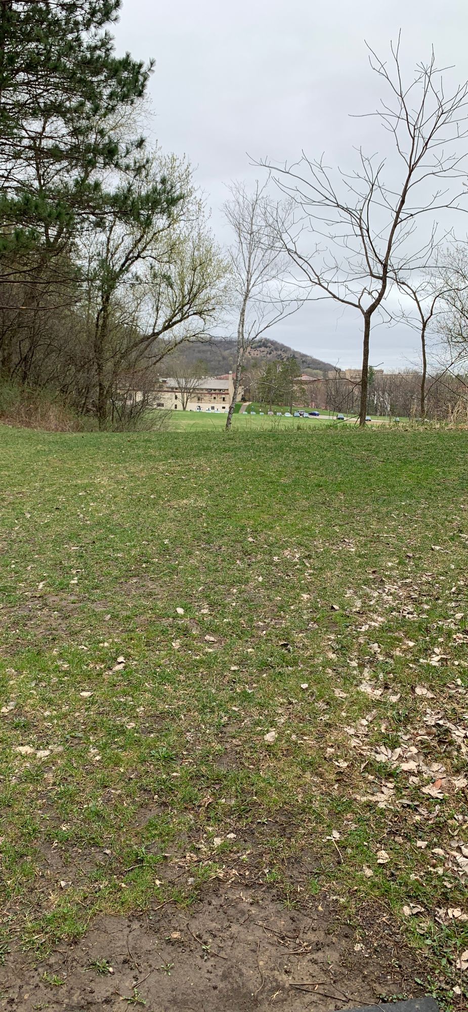 Hole 10 tee. Basket is well hidden over the hill and to the left. Wind is often a factor here.
