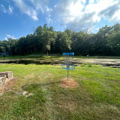 Hole 8 basket