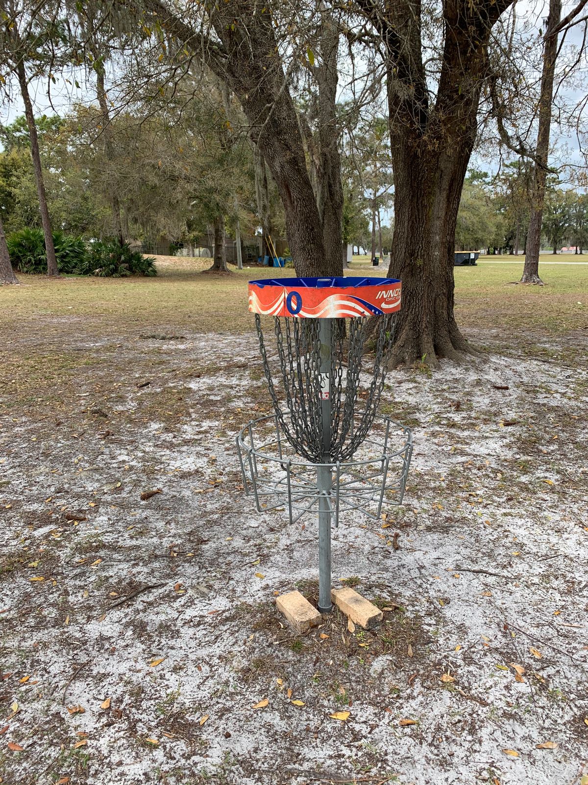 Hole 25. Unable to find tee for “26” which is a non innova basket visible after walking back to 1.