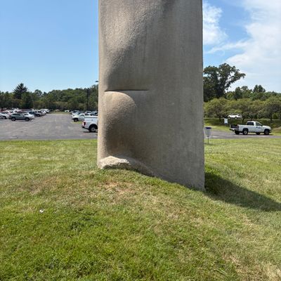 Sculpture on 18.
