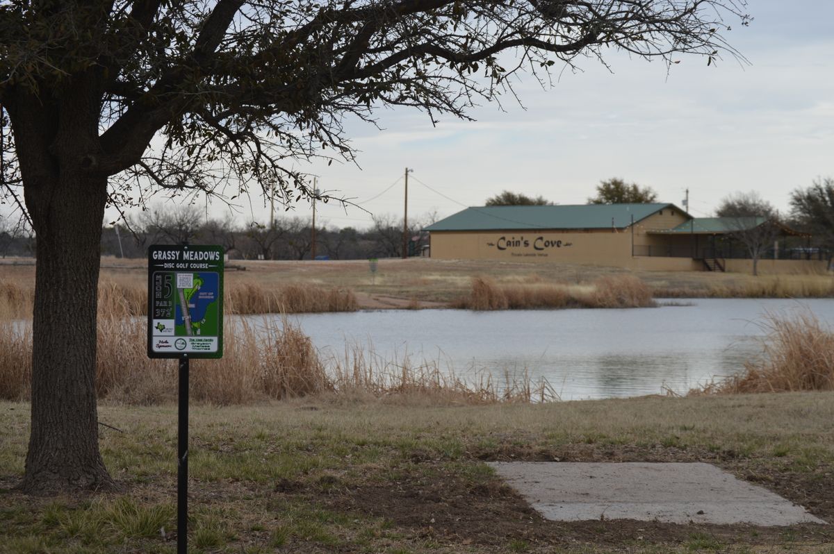Hole 5. Over water Longs