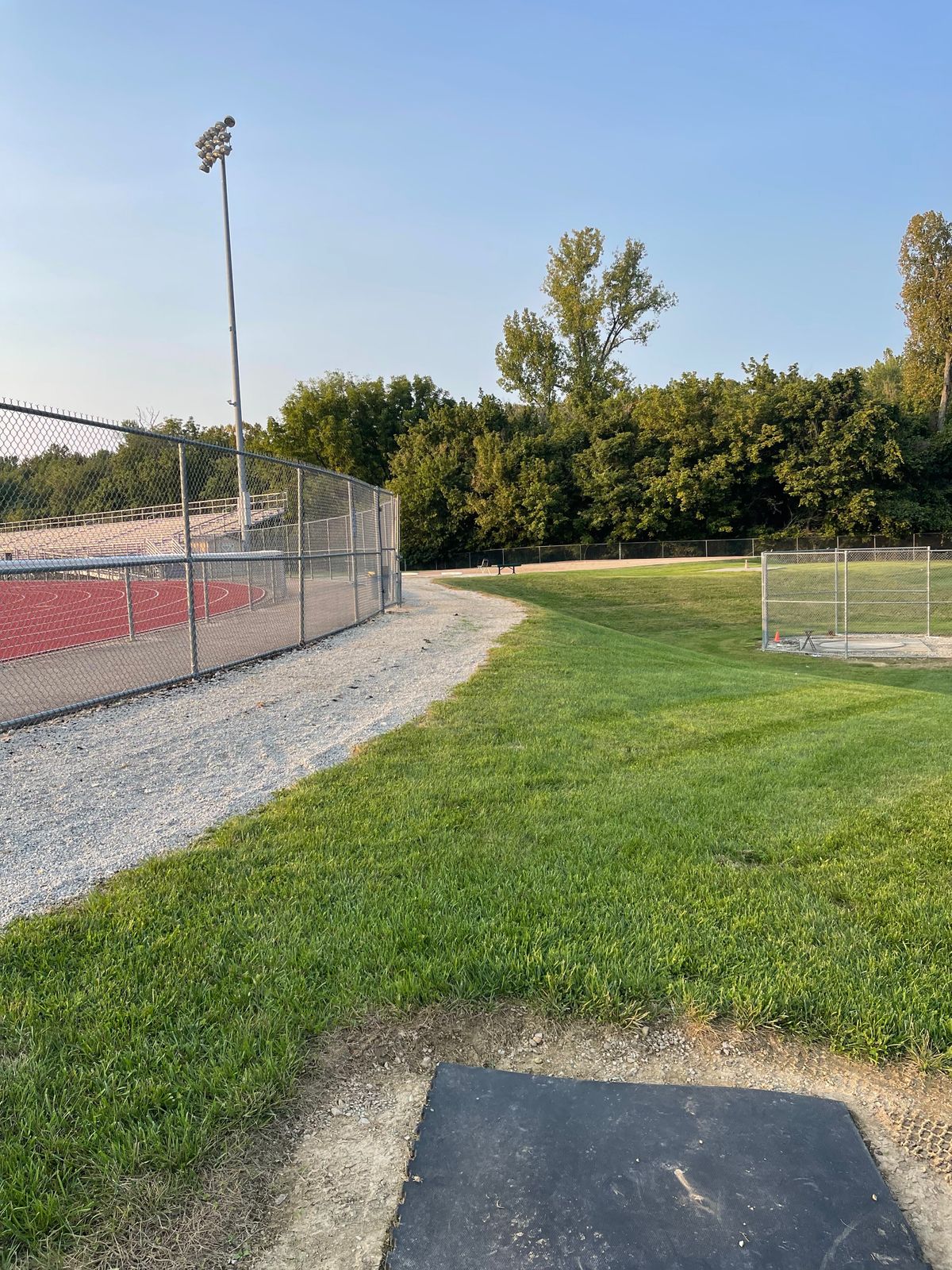 Tee.l for 11, pin just to the left past this fence