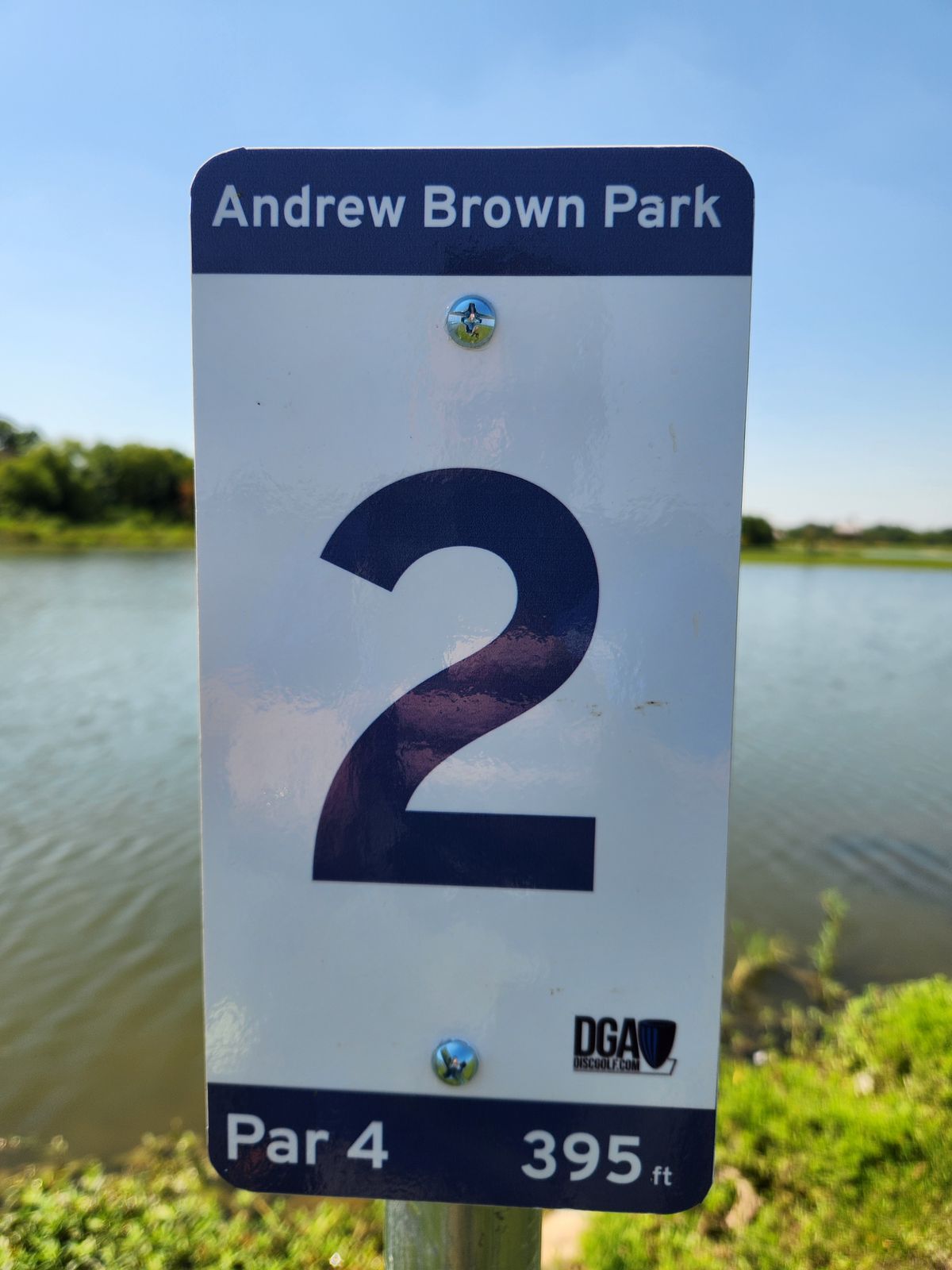 Hole 2 tee sign