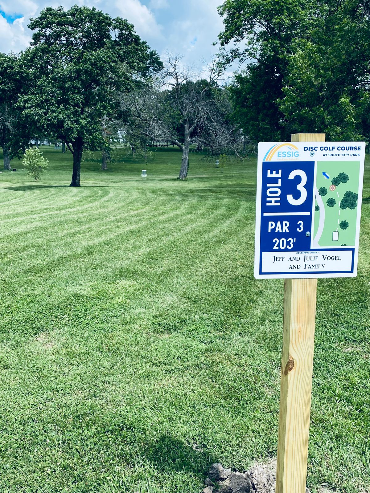 Hole 3 tee