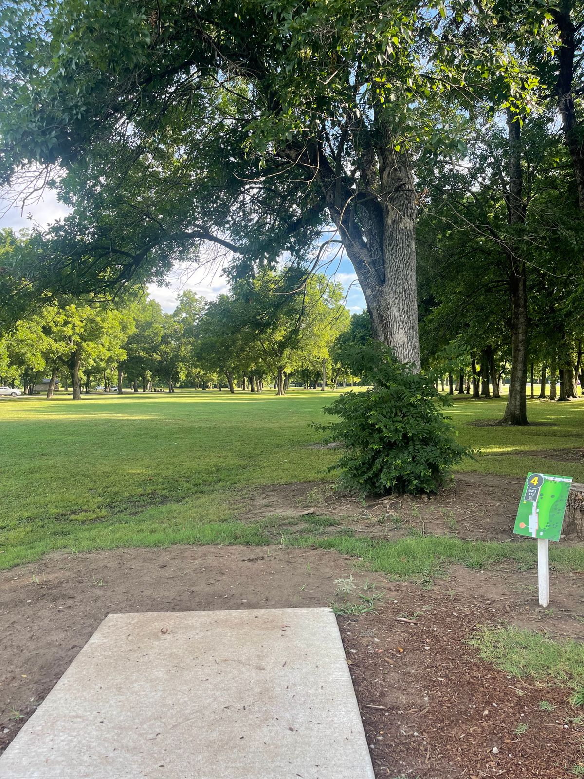 Hole 4 long tee pad
