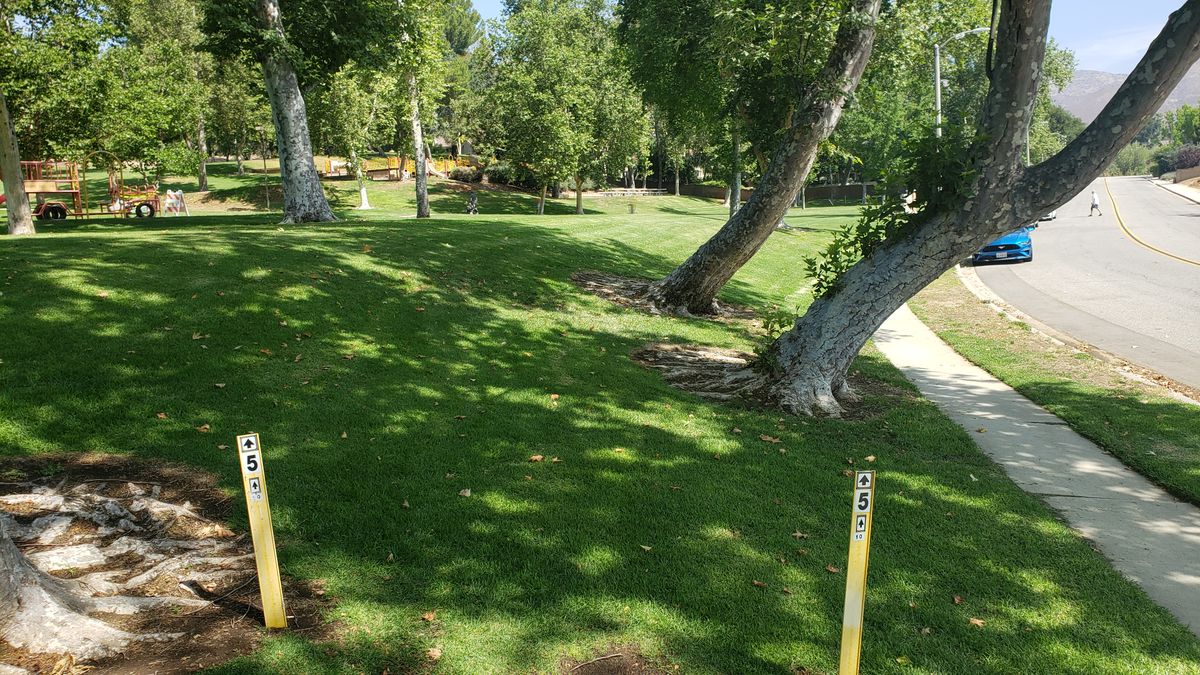 Tee for holes 5 and 10