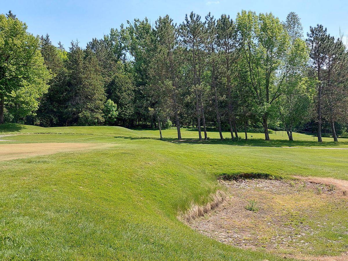 223ft....D🦌🦌🦌🦌🦌🦌🦌🦌🦌rhurst hole 9 tee pad.