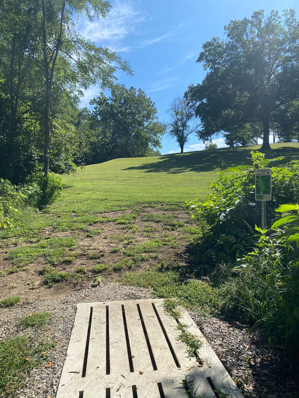 Hole 11 tee pad