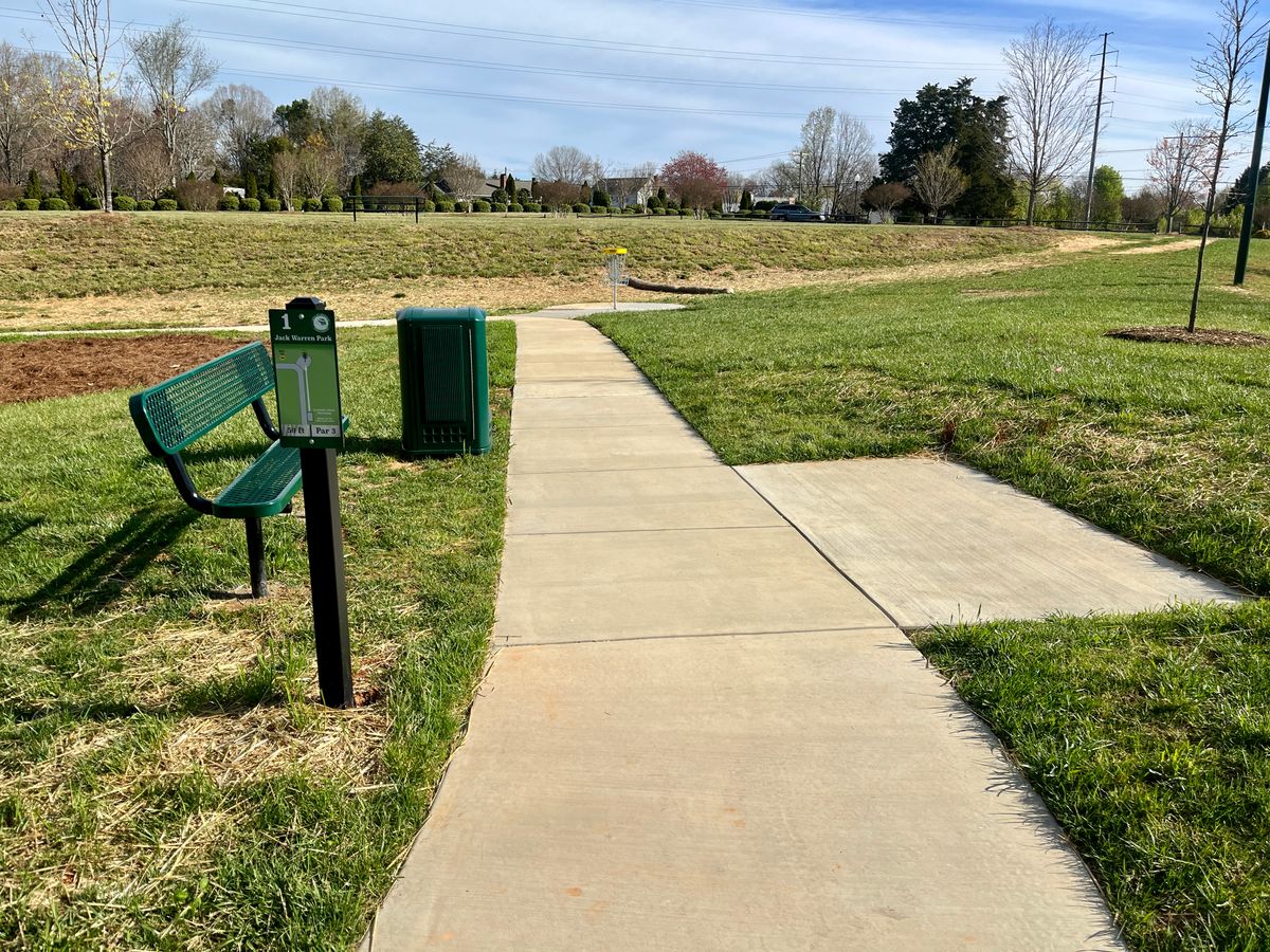 Hole 1 tee