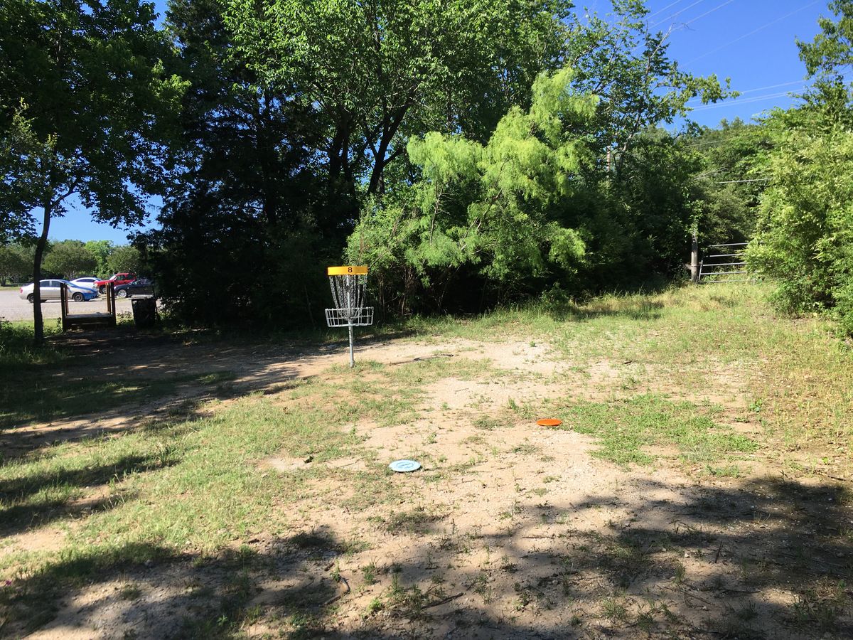hole 8