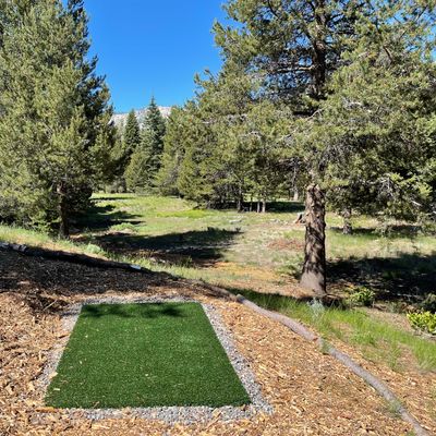 Hole 4 tee, “Flagpole Peak”