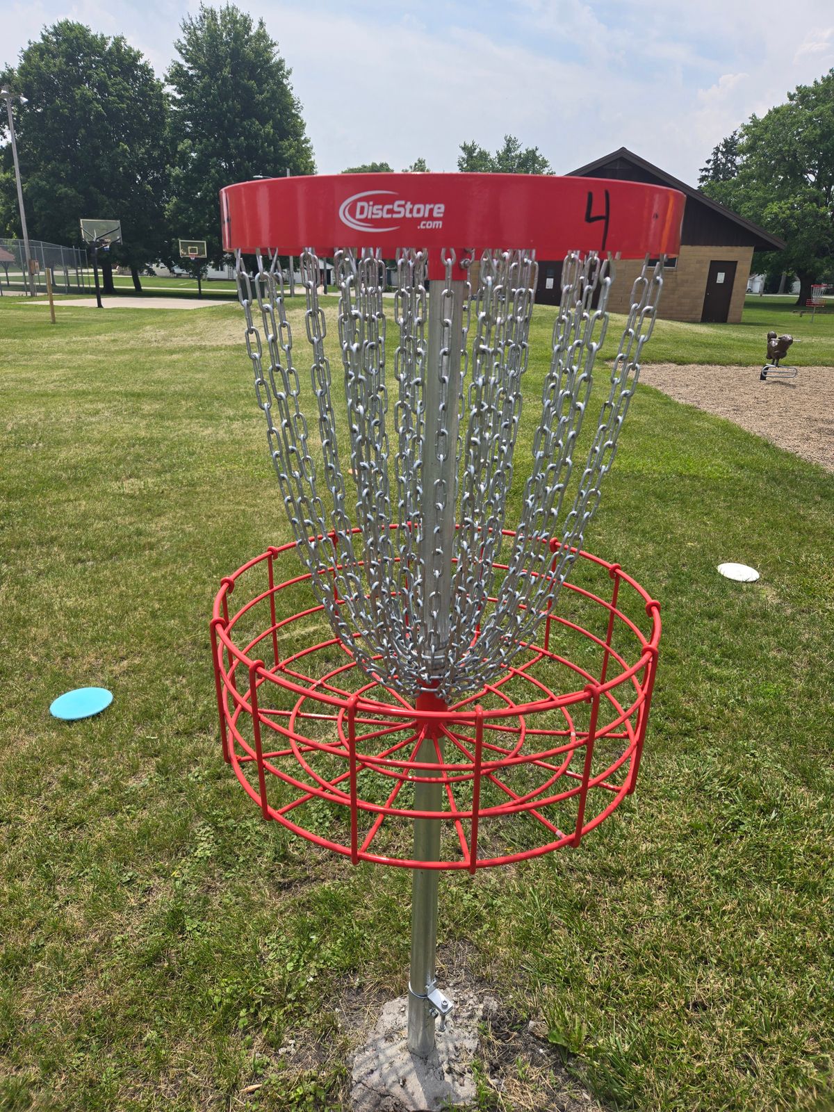 Hole 4 Basket