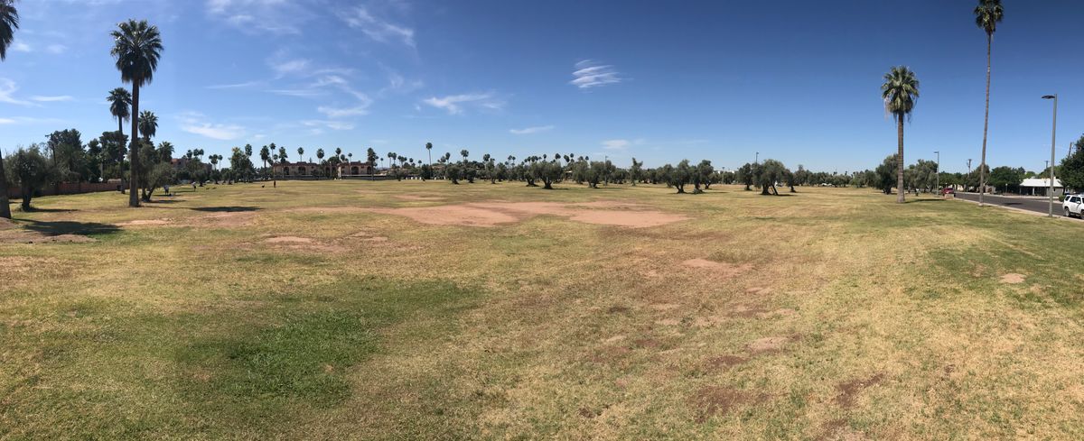 The course is very beautiful. Just be aware of other people. There was a lot of people when I went.
