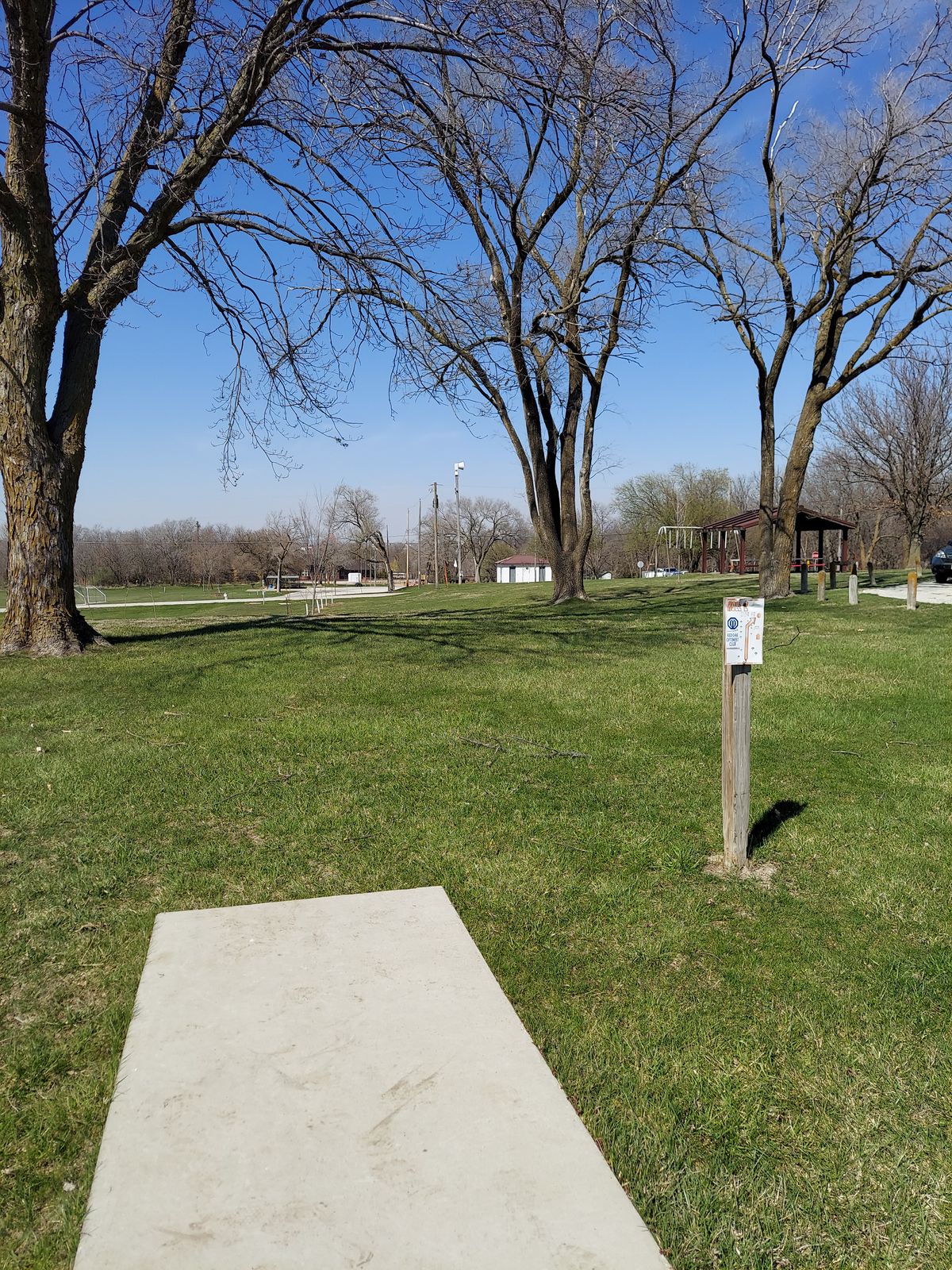 Hole 2, 324 FT