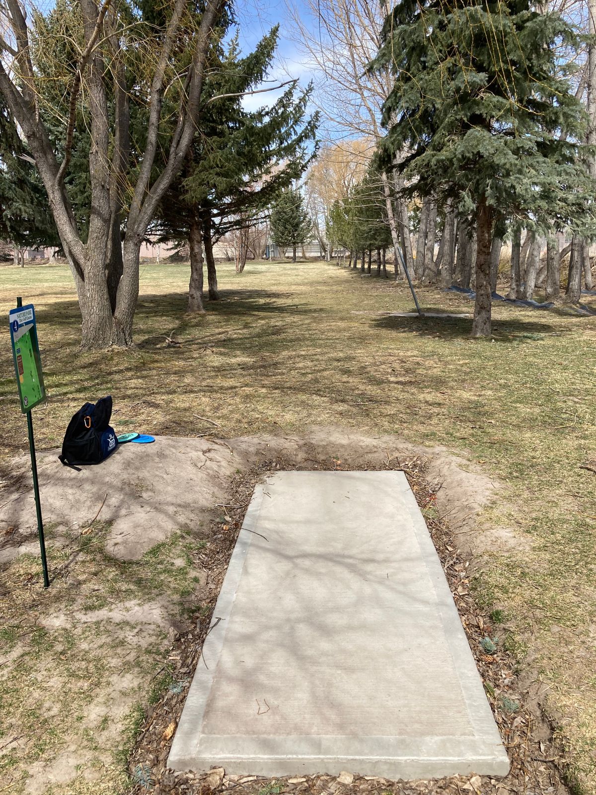 Hole 4 (right corner)
