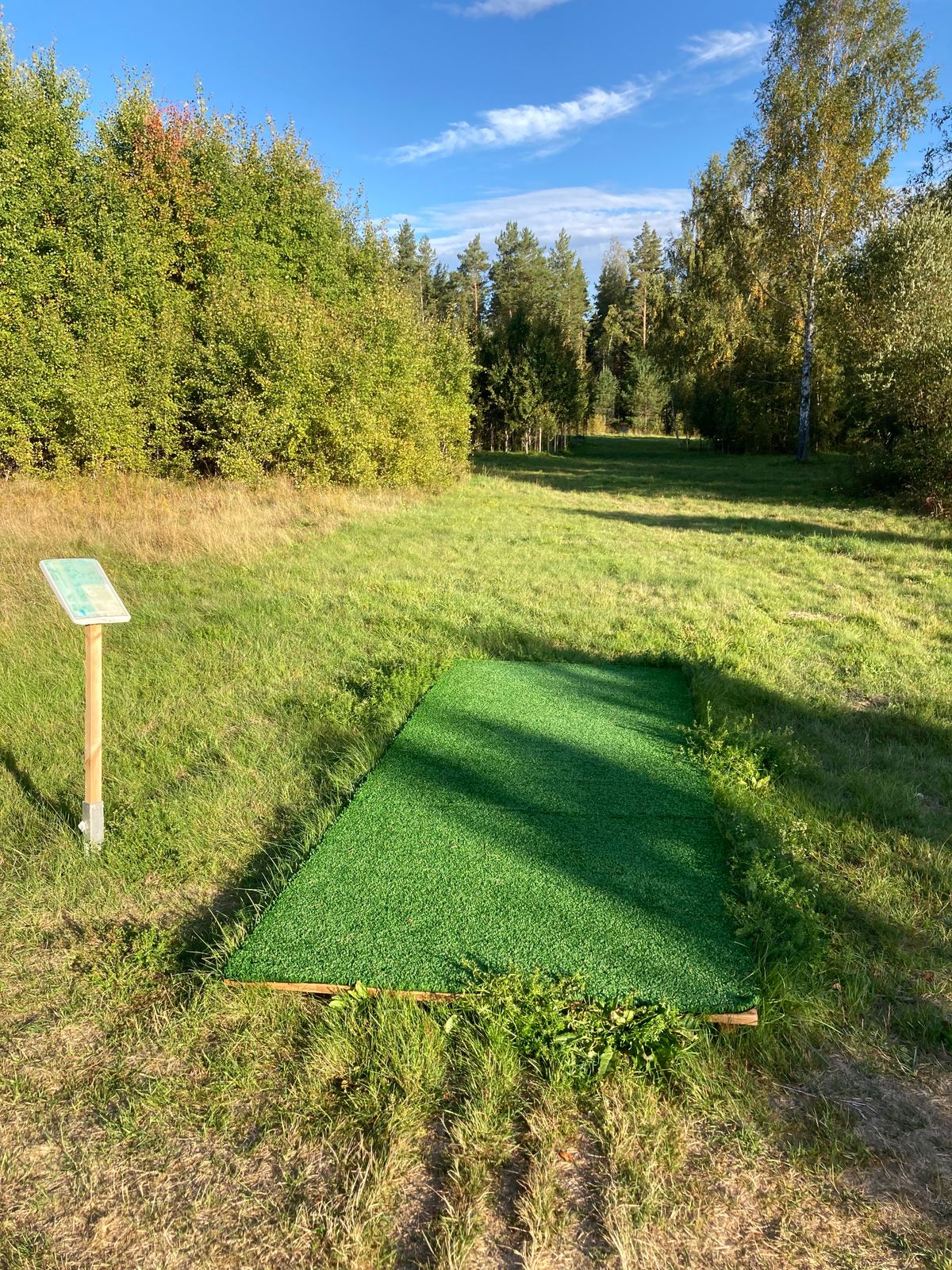Ghosts, short Tee at hole 6. Beside the grave yard. Built on an old potatoe field that the people of the old poorhouse was growing their food.