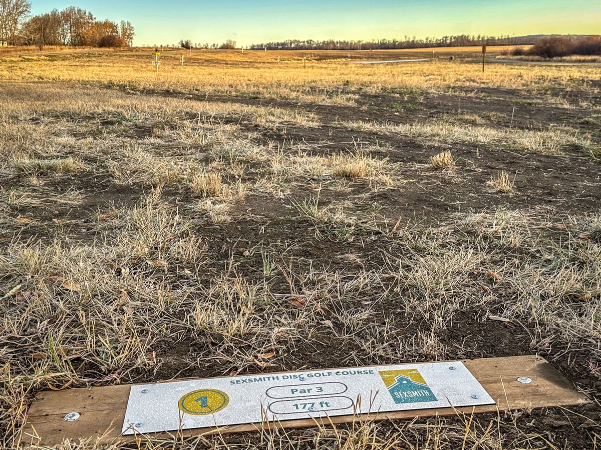 White Tee Marker, Hole 1