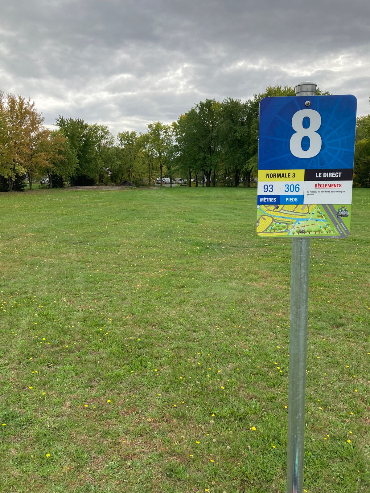 Départ #8, panier près de la rivière