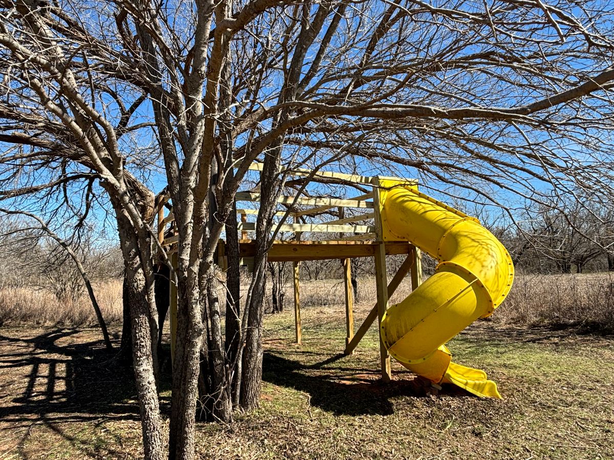 Treehouse on the end of #1 dogleg if you bring your kids.