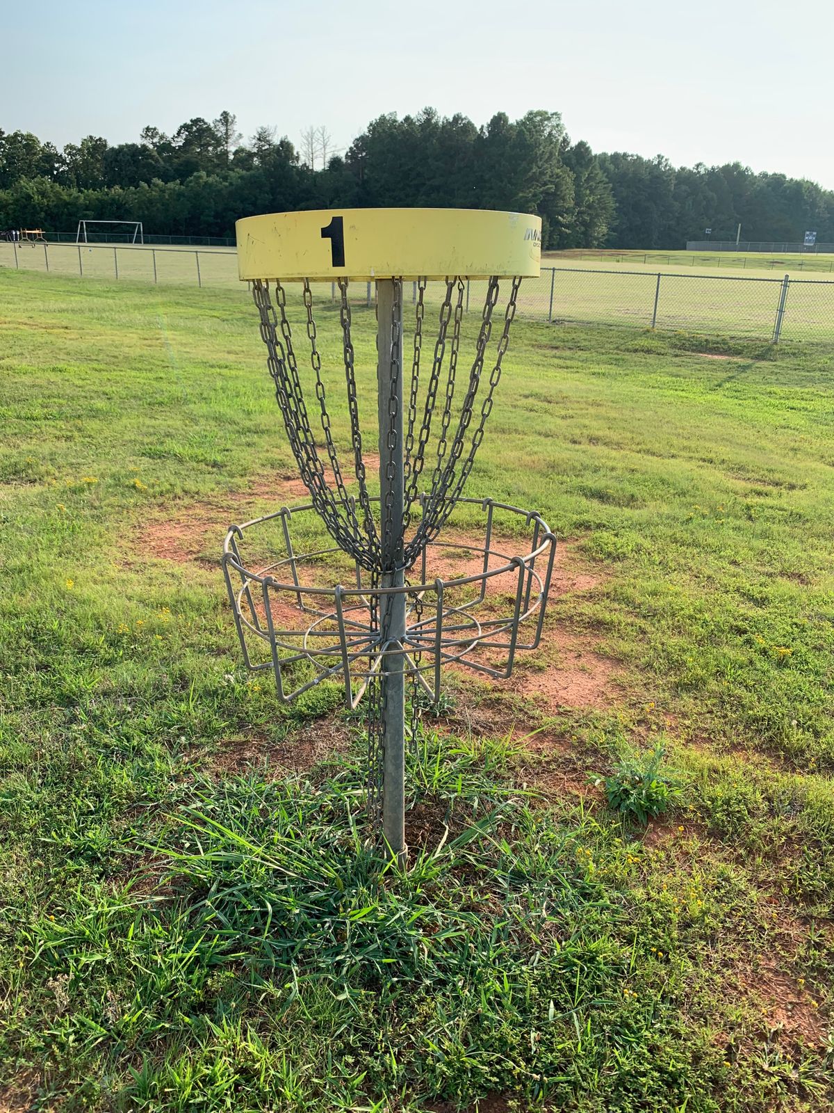 Hole 1 has dangling chains.