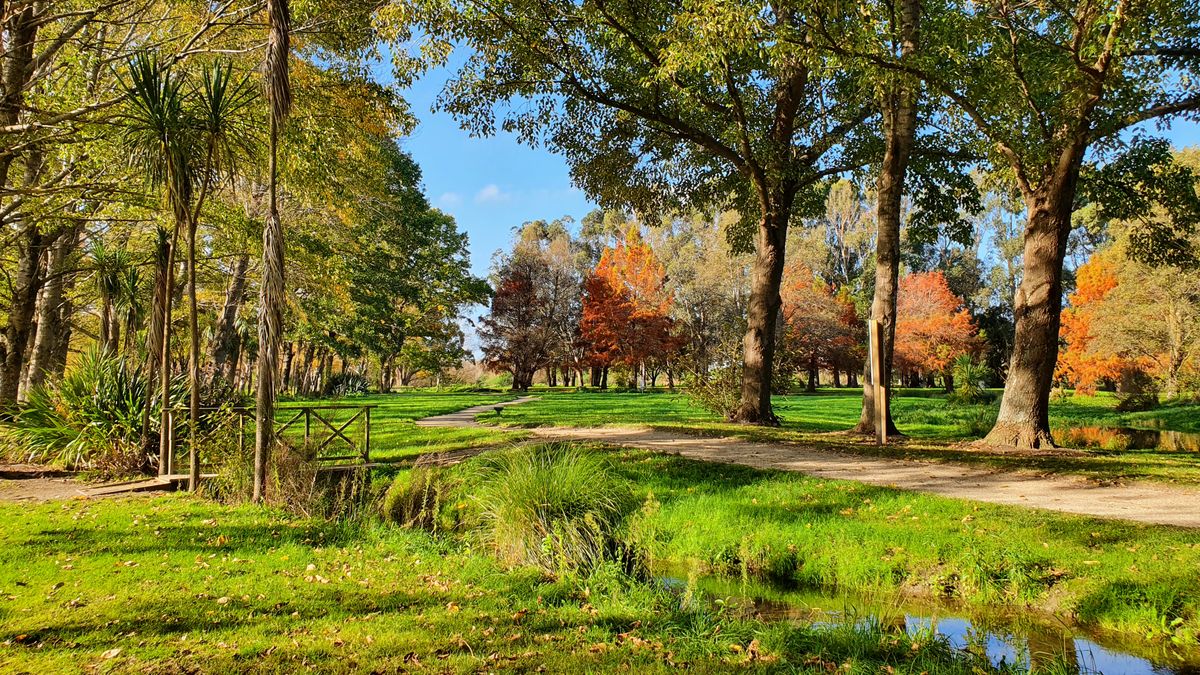 View of hole 4 from the tee box. Autumn colours, late March.