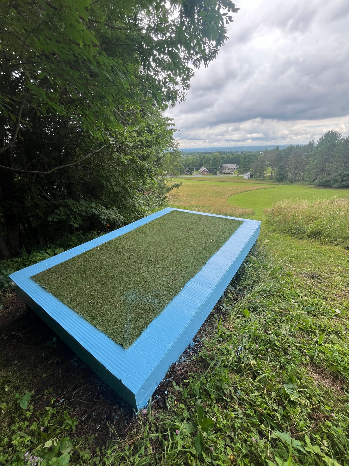 Hole 4 tee pad