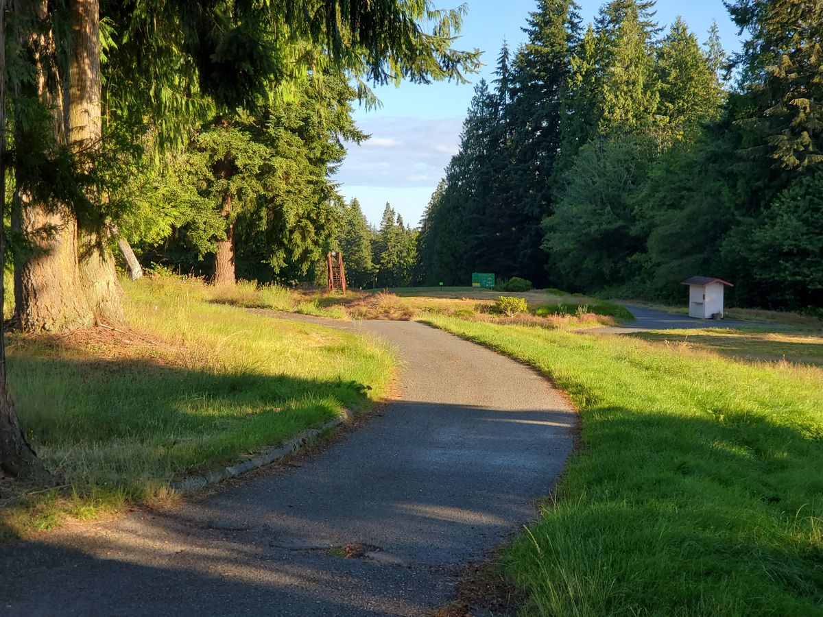 Walkway towards Red course hole 1.