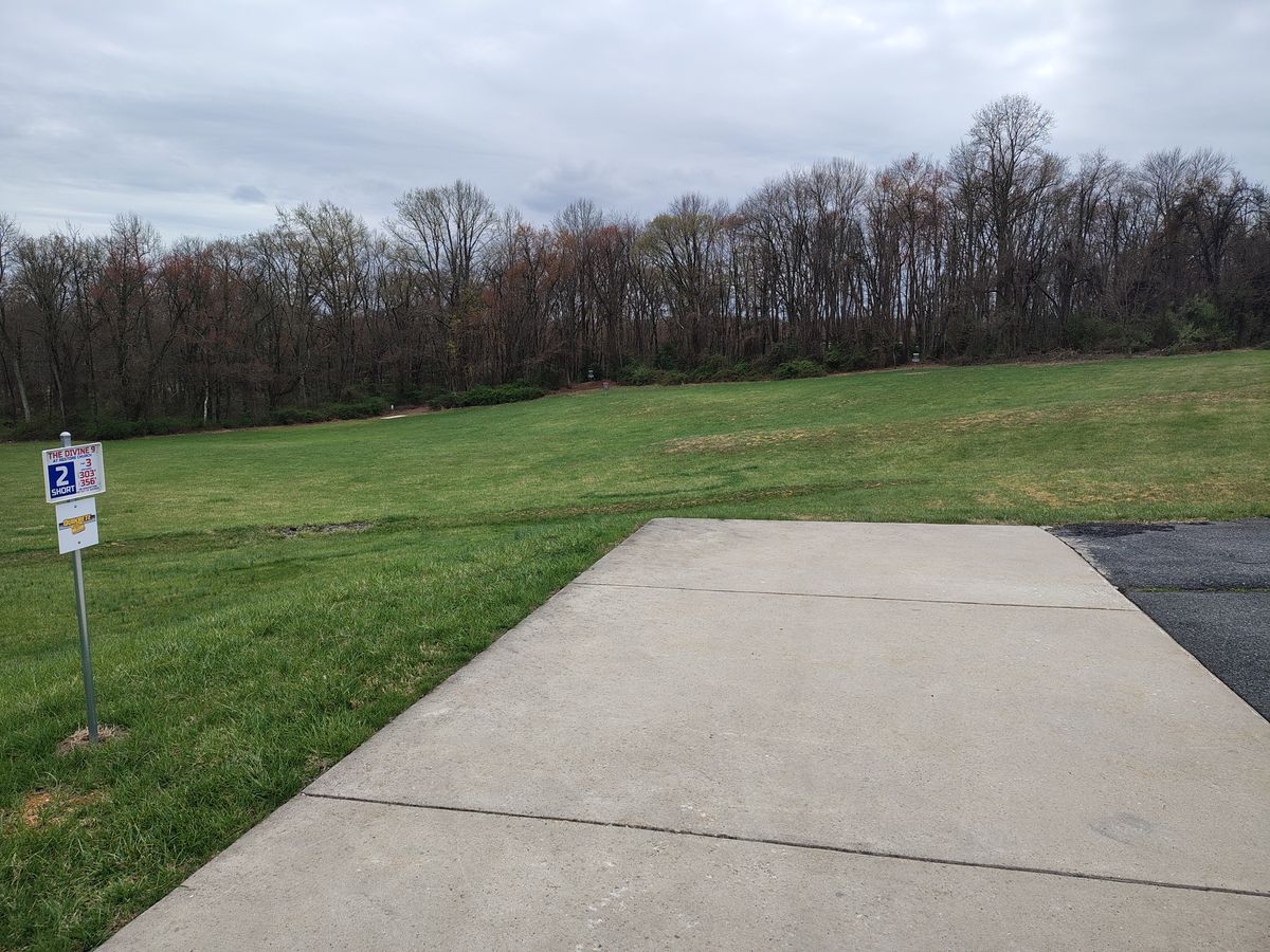 Hole 2 Red/White/Blue