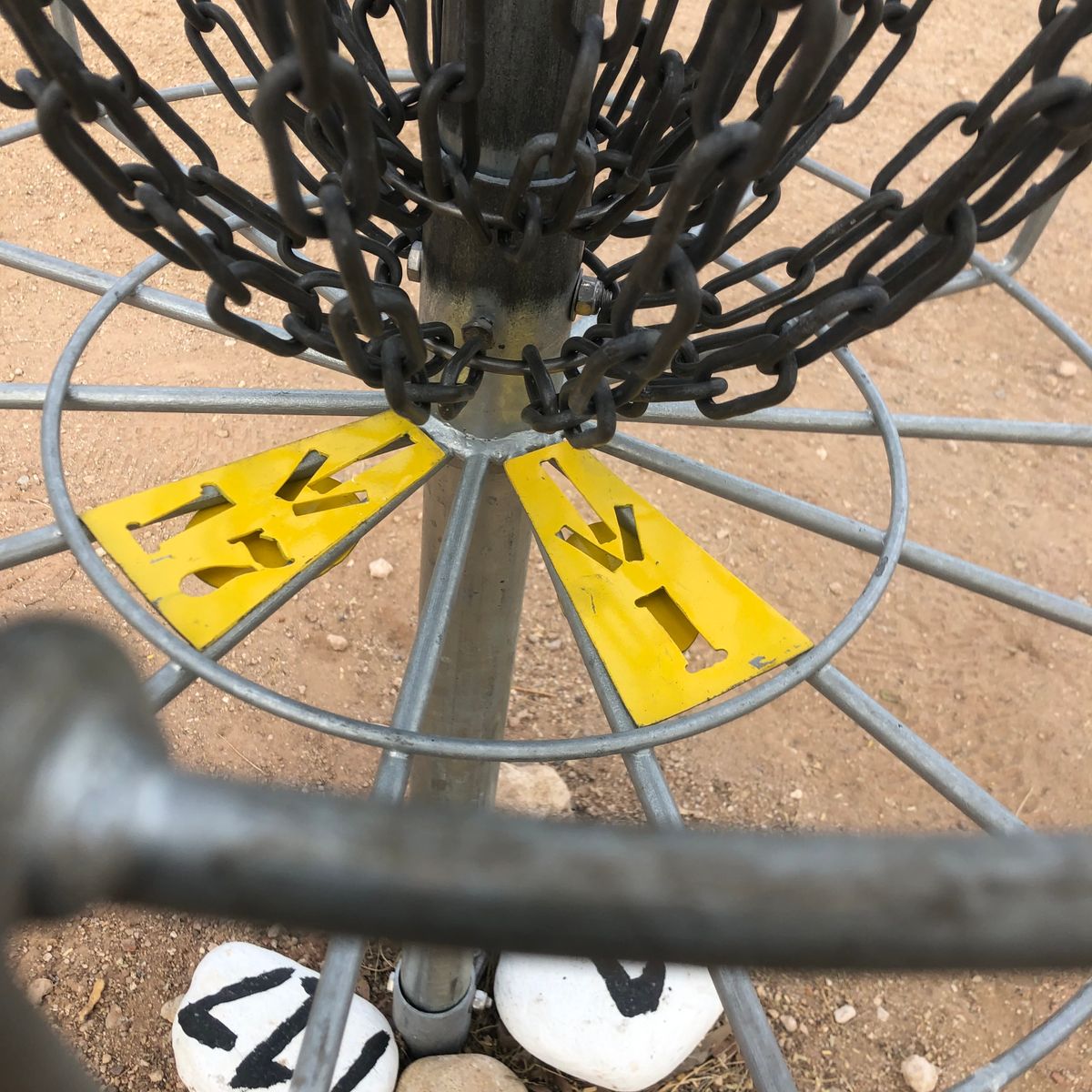 Follow the arrow to tee pad 1 or 17