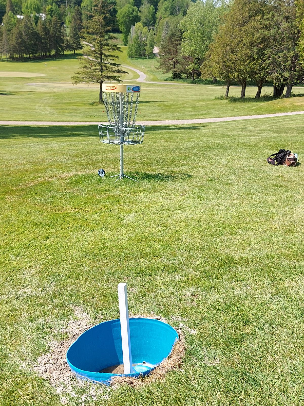 Putting on hole 8 🥏⚽️🥏⚽️🥏⚽️🥏⚽️