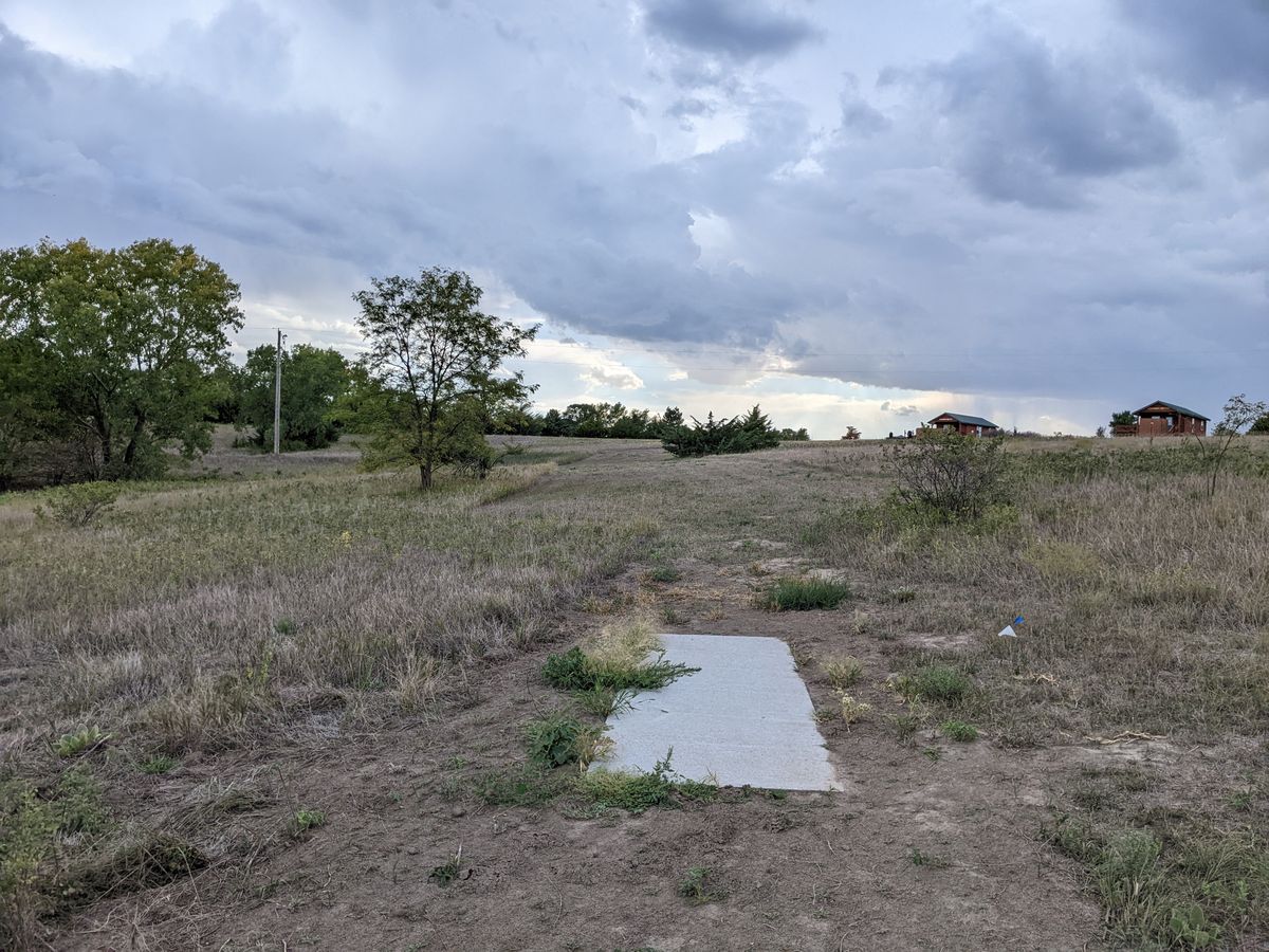 Hole 4 tee pad