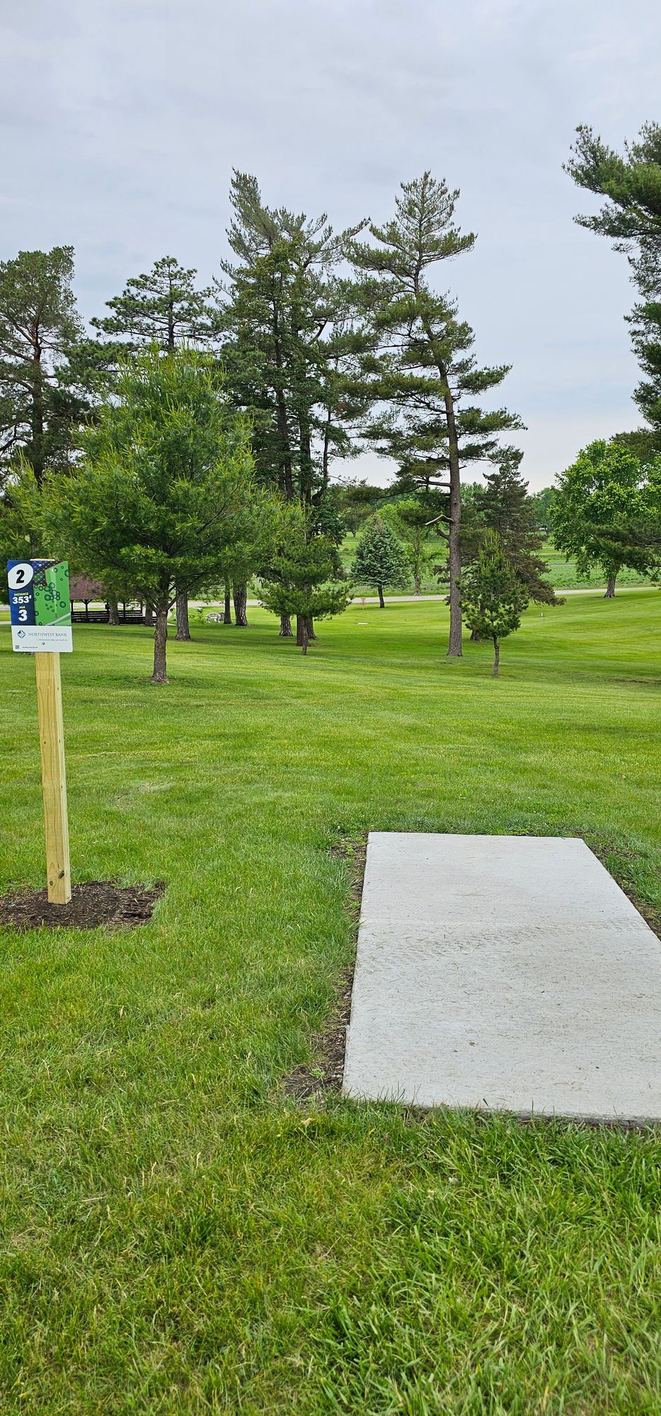 Hole 2 tee