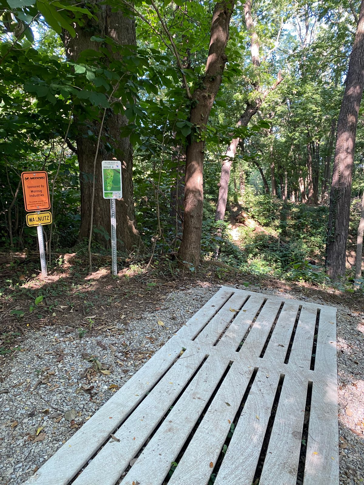 Hole 4 tee pad.
