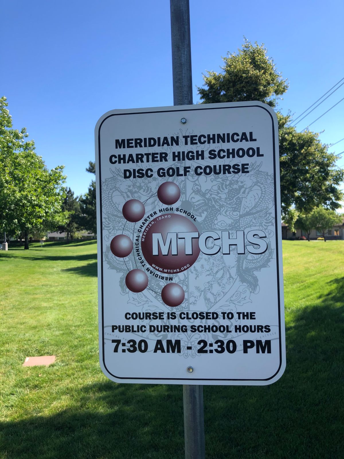 Sign at hole 1 (front)